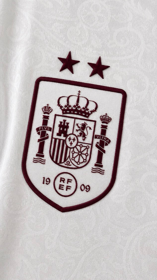 España Visitante Mundial 2026 DOS ESTRELLAS+ PARCHE CAMPEONES Manga Larga