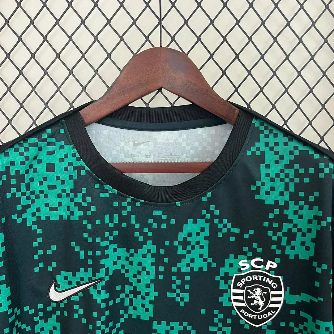 2024/2025 Sporting Lisbon Entrenamiento Wear