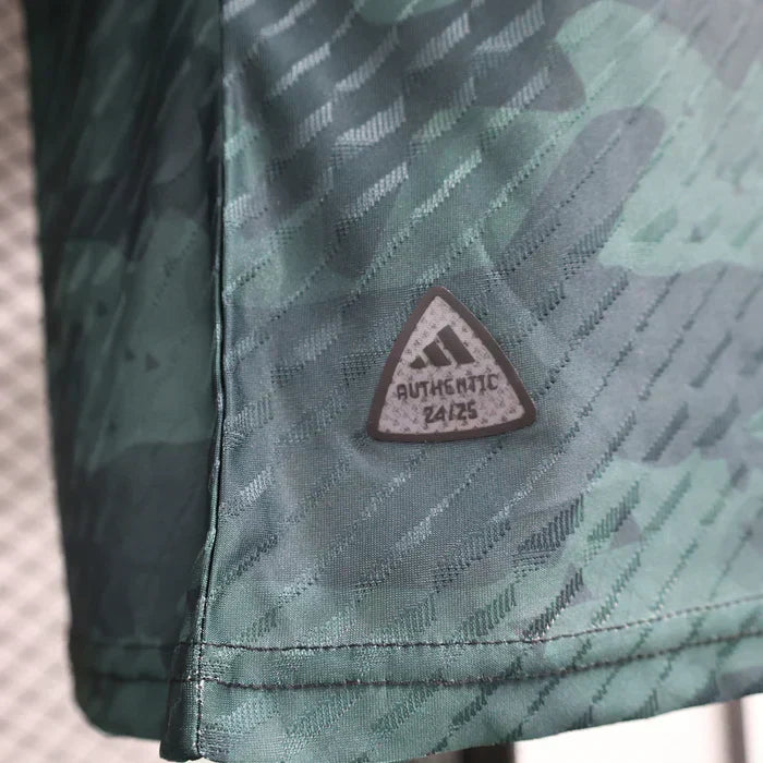 Real Madrid "Emerald Shadow" Edición Especial