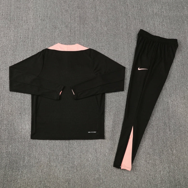 France Black and Pink Chándal