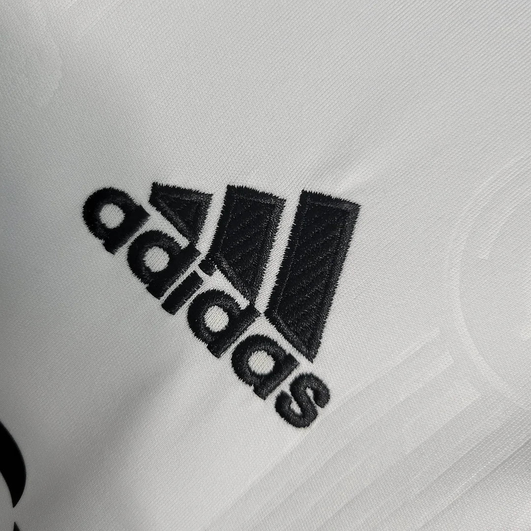 2022/2023 Real Madrid Local